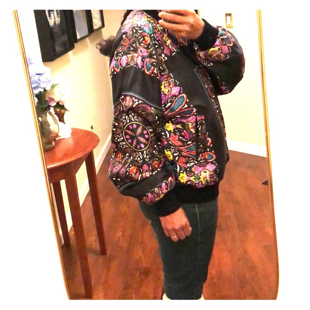 Silk Jacket - Picture 2 of 8